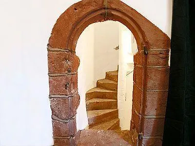 Pele Tower * Holmrook